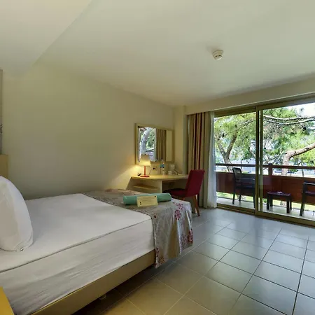 Robinson Adults Only Hotel *